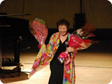 加藤登紀子チャリティコンサート～百万本のバラをあなたに～